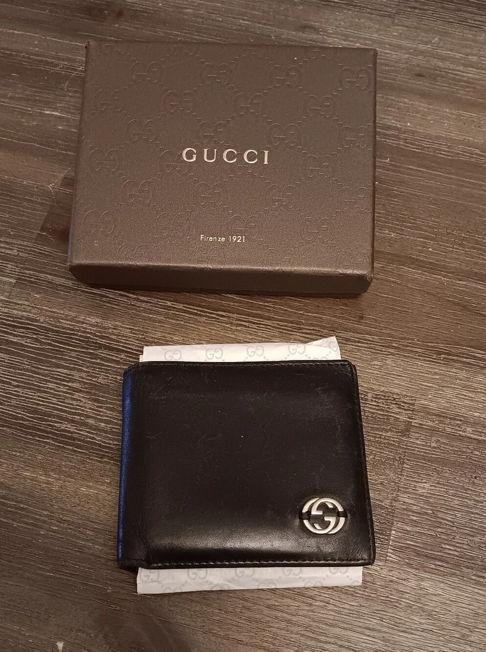 Gucci Black Leather Bifold Wallet with Silver GG Accent